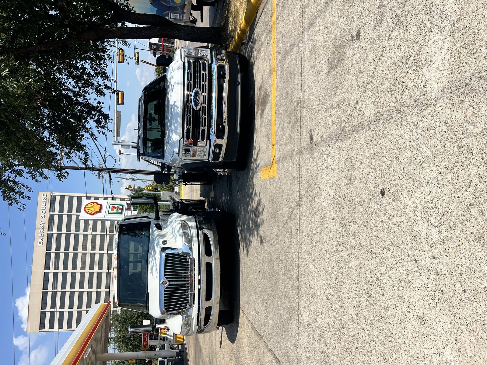 Tow truck on Greenville Avenue corridor serving East Dallas and Garland