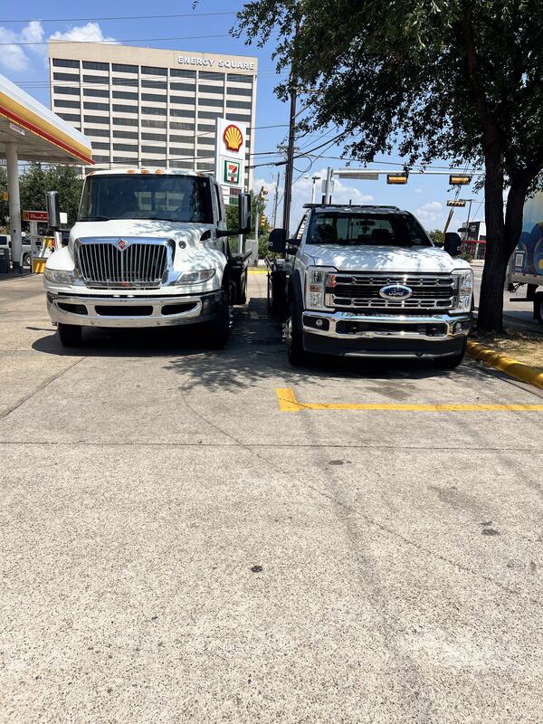 Tow truck loading a vehicle in Dallas, Texas