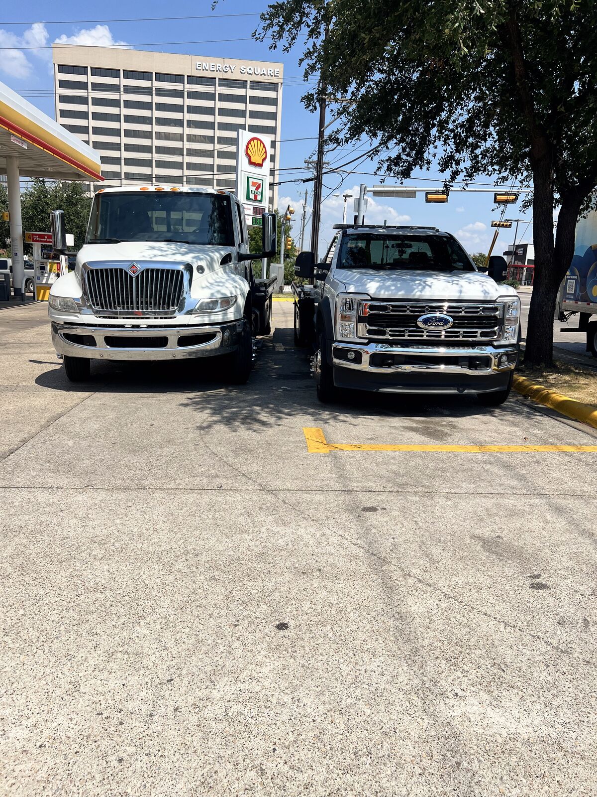 Tow truck loading a vehicle in Dallas, Texas