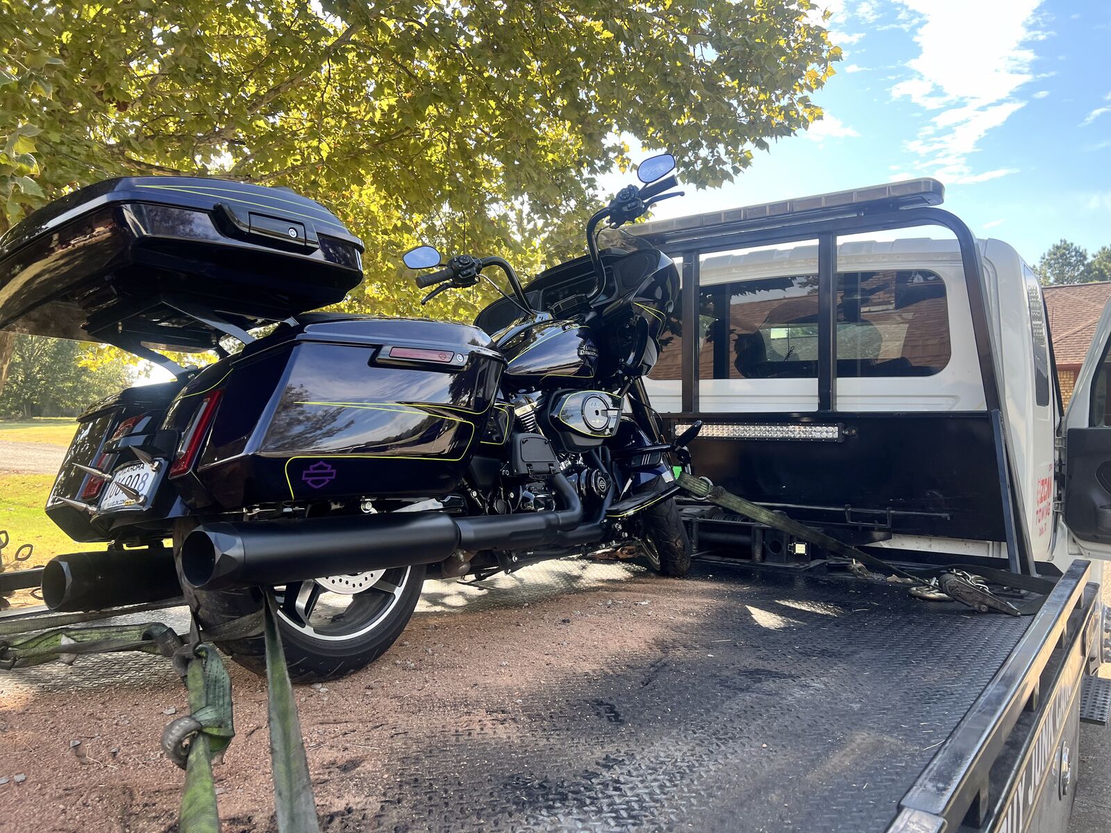 Ozcan Towing 24/7 emergency tow service in Dallas