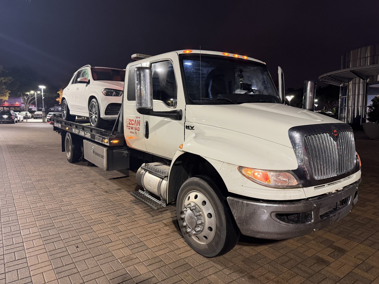 Tow truck near Mockingbird and Central Expressway, Dallas TX